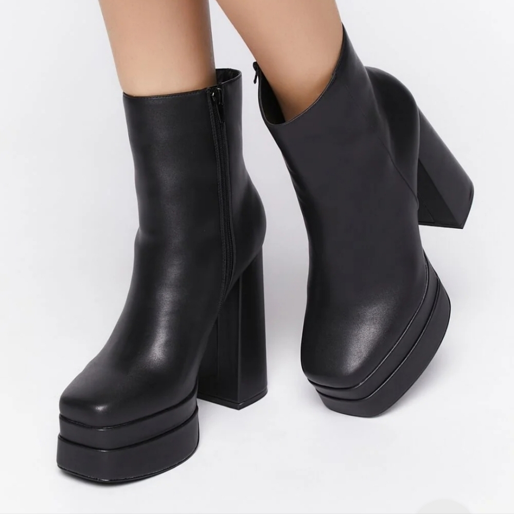 Forever 21 Platform Faux Leather Boots Size 10 NWT Sold Out